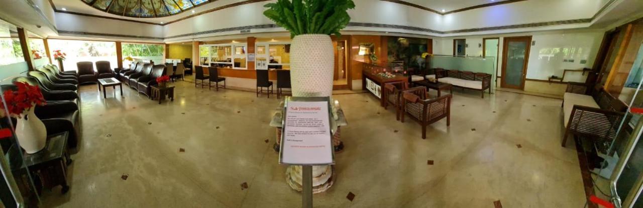 Saj Earth Resort & Convention Center , Kochi Nedumbassery Ngoại thất bức ảnh